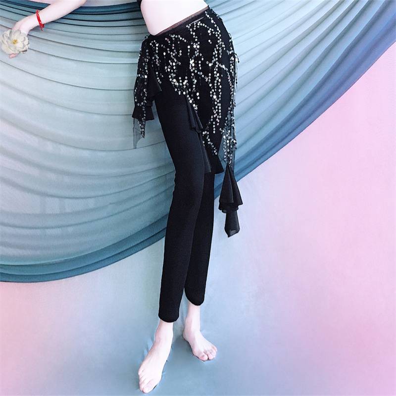 BLACK AND SILVER 36A. BLACK AND SEVEN TURBANS
